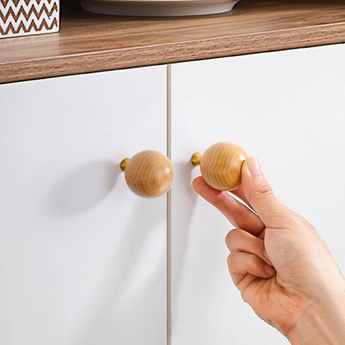 JAYA Natural Wooden Round Ball Cabinet Knobs in Multiple Sizes for Drawers Wardrobes Dressers and Cupboards