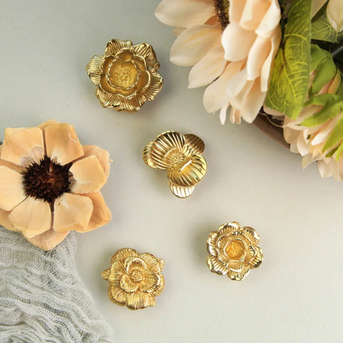 JAYA Modern Luxury Brass Furniture Handle Simple Plant Flower Design for Wardrobe Cabinet Door Drawer Knob