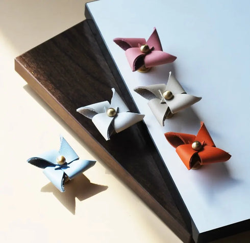 JAYA Children's Room Bedroom Cloakroom Pull Light Luxury Lovely Windmill Leather Door Handle Drawer Pulls Knob
