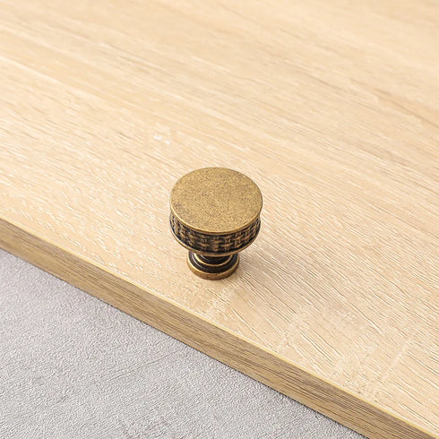 JAYA Antique Bronze Textured Cabinet Handles and Knobs Retro Zinc Alloy Drawer Pulls for Wardrobe Wine Cabinet Furniture